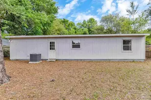 6407 Skyline Dr, Milton, FL 32570 - Photo 8