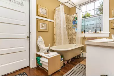 208 W Strong St #1-4, Pensacola, FL 32501 - Photo 4