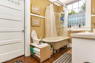 208 W Strong St, Pensacola, FL 32501 - Photo 4