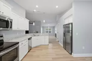 8803 Derby Ln, Pensacola, FL 32534 - Photo 8