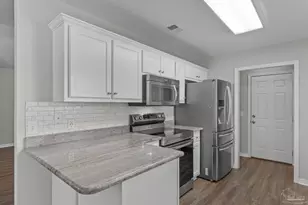 8134 Menorca St, Navarre, FL 32566 - Photo 4