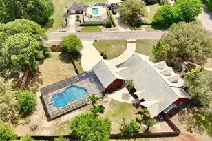 6838 Marlin St, Navarre, FL 32566 - Photo 4