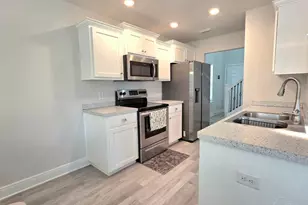 380 Hilburn Ln, Pensacola, FL 32504 - Photo 4