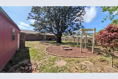 8920 Jupiter Dr, Pensacola, FL 32507 - Photo 6