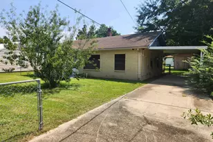 4 Bertram St, Pensacola, FL 32506 - Photo 2