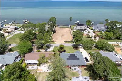 2952 Coral Strip Pkwy, Gulf Breeze, FL 32563 - Photo 1