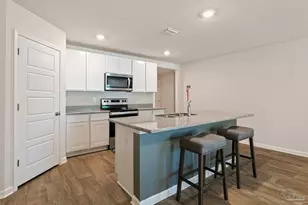 2351 Kirkwood Dr, Cantonment, FL 32533 - Photo 16
