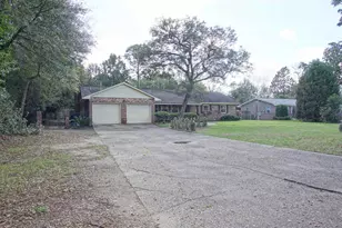 1019 E Burgess Rd, Pensacola, FL 32504 - Photo 4