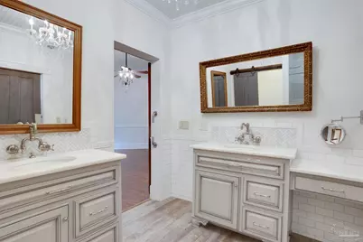 913 E Lloyd St, Pensacola, FL 32503 - Photo 14