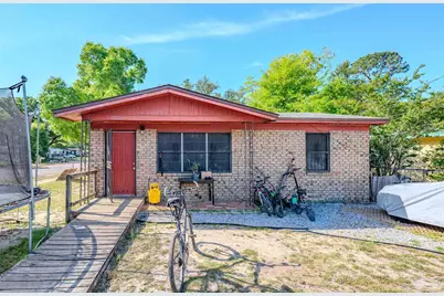 1000 Hawthorn Dr, Pensacola, FL 32507 - Photo 1