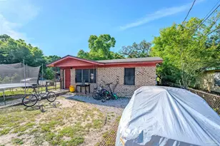 1000 Hawthorn Dr, Pensacola, FL 32507 - Photo 2