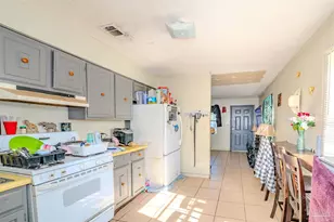 1000 Hawthorn Dr, Pensacola, FL 32507 - Photo 16