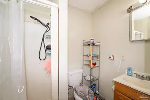 1000 Hawthorn Dr, Pensacola, FL 32507 - Photo 12