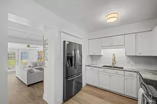 608 Edgewater Dr, Pensacola, FL 32507 - Photo 10