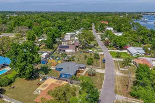 608 Edgewater Dr, Pensacola, FL 32507 - Photo 70