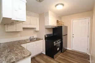 1608 Sunny Ridge Ln, Cantonment, FL 32533 - Photo 6