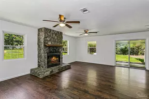 7245 Lockhart St, Pensacola, FL 32526 - Photo 10