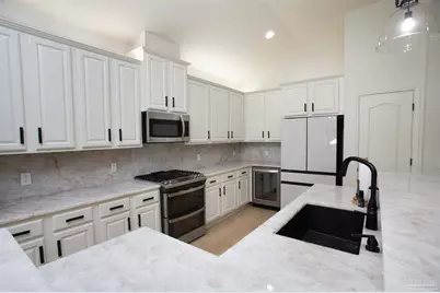 8725 Rush Ln, Pensacola, FL 32526 - Photo 18
