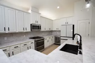8725 Rush Ln, Pensacola, FL 32526 - Photo 18