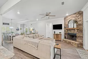 6808 Santa Clara Dr, Navarre, FL 32566 - Photo 6