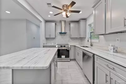 212 Shadow Lawn Ln, Pensacola, FL 32507 - Photo 2