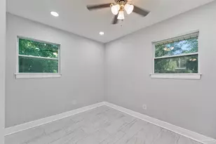 212 Shadow Lawn Ln, Pensacola, FL 32507 - Photo 10