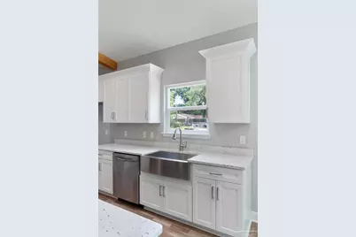 8302 Vickie St, Pensacola, FL 32514 - Photo 12