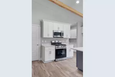 8302 Vickie St, Pensacola, FL 32514 - Photo 14