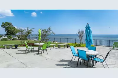 825 Bayshore Dr, Pensacola, FL 32507 - Photo 14