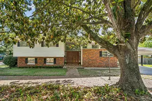 204 Poinciana Dr, Gulf Breeze, FL 32561 - Photo 40