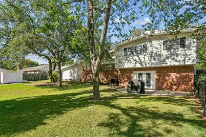 204 Poinciana Dr, Gulf Breeze, FL 32561 - Photo 32