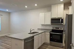 9525 Nature Crk Cir, Pensacola, FL 32526 - Photo 4