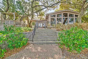 110 Highpoint Dr, Gulf Breeze, FL 32561 - Photo 4