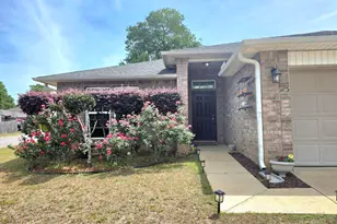 197 Millet Cir, Cantonment, FL 32533 - Photo 2