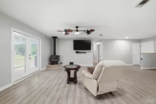 9460 American Farms Rd, Milton, FL 32583 - Photo 10