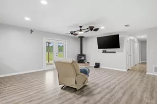9460 American Farms Rd, Milton, FL 32583 - Photo 8