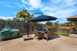 934 Aquamarine Dr, Gulf Breeze, FL 32563 - Photo 44