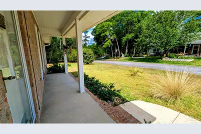 2758 Manuel Cir, Lillian, AL 36549 - Photo 2