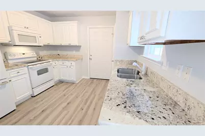 2758 Manuel Cir, Lillian, AL 36549 - Photo 10