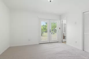 7227 Shelby Ln, Pensacola, FL 32526 - Photo 14
