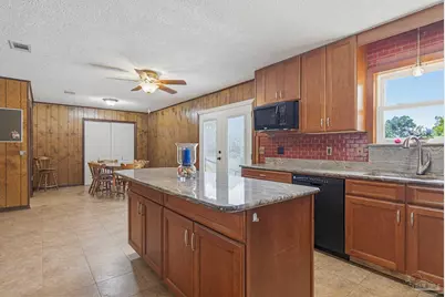 7227 Shelby Ln, Pensacola, FL 32526 - Photo 8