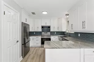 312 Florida Ave, Gulf Breeze, FL 32561 - Photo 16