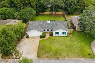 312 Florida Ave, Gulf Breeze, FL 32561 - Photo 2