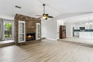 312 Florida Ave, Gulf Breeze, FL 32561 - Photo 2