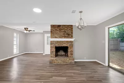 302 Teakwood Cir, Pensacola, FL 32506 - Photo 10