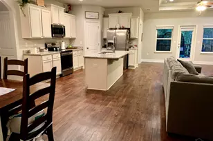2598 Caldwell Cir, Pace, FL 32571 - Photo 2
