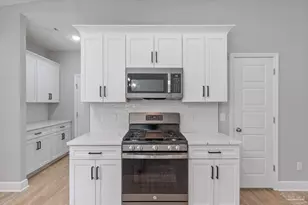 8314 Vickie St, Pensacola, FL 32514 - Photo 14