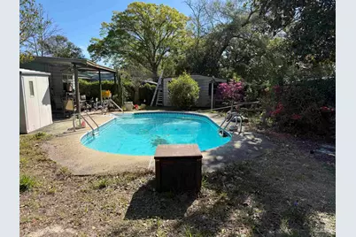304 NW Oakland Cir, Fort Walton Beach, FL 32548 - Photo 10