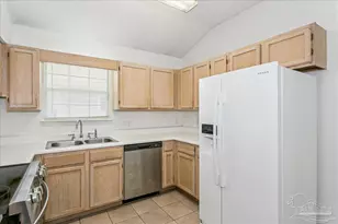 1149 Sweetbriar St, Cantonment, FL 32533 - Photo 2