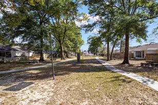 2545 Trailwood Dr, Cantonment, FL 32533 - Photo 12